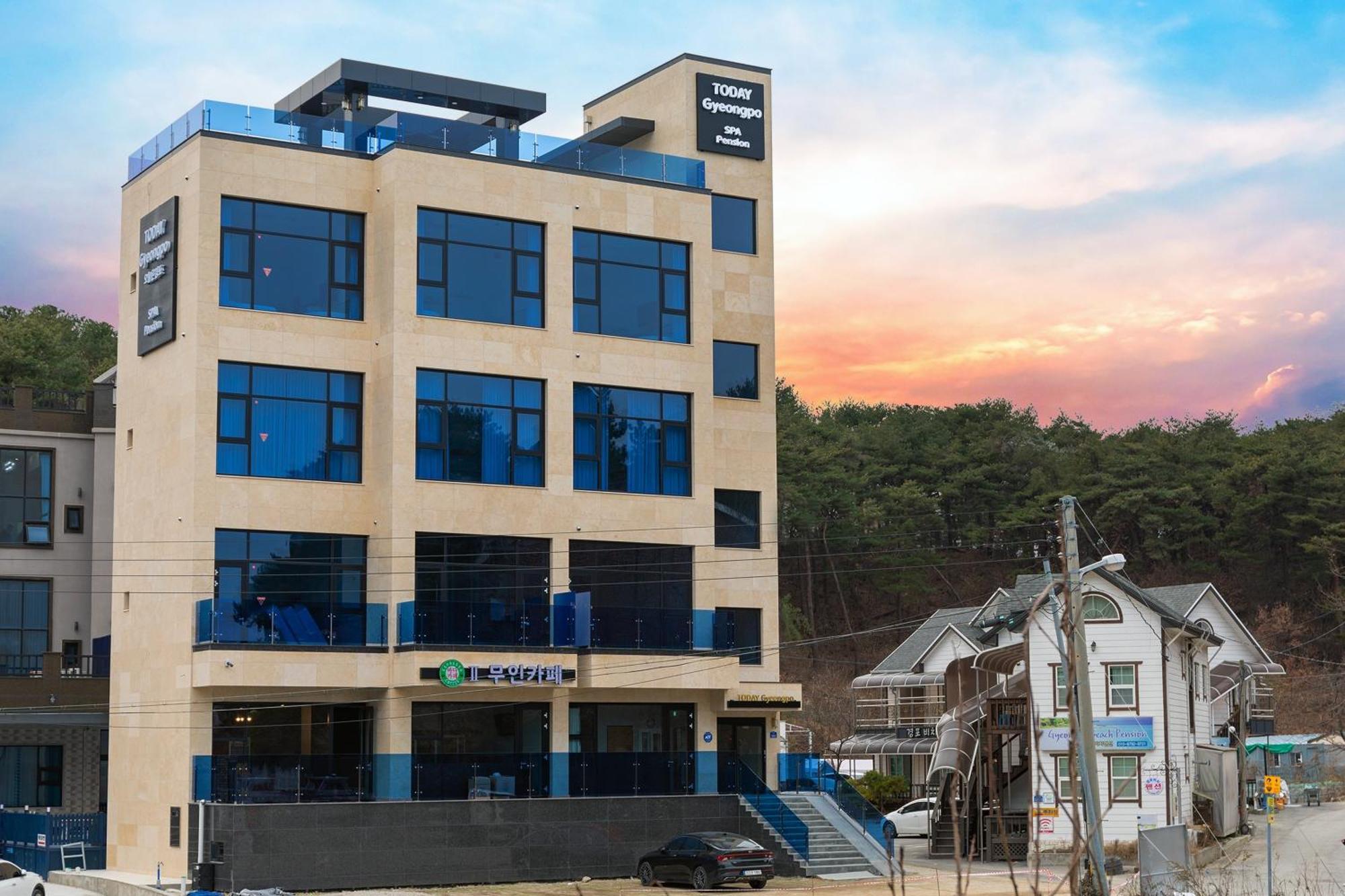 Today Gyeongpo Oceanview Pension Каннин Екстер'єр фото